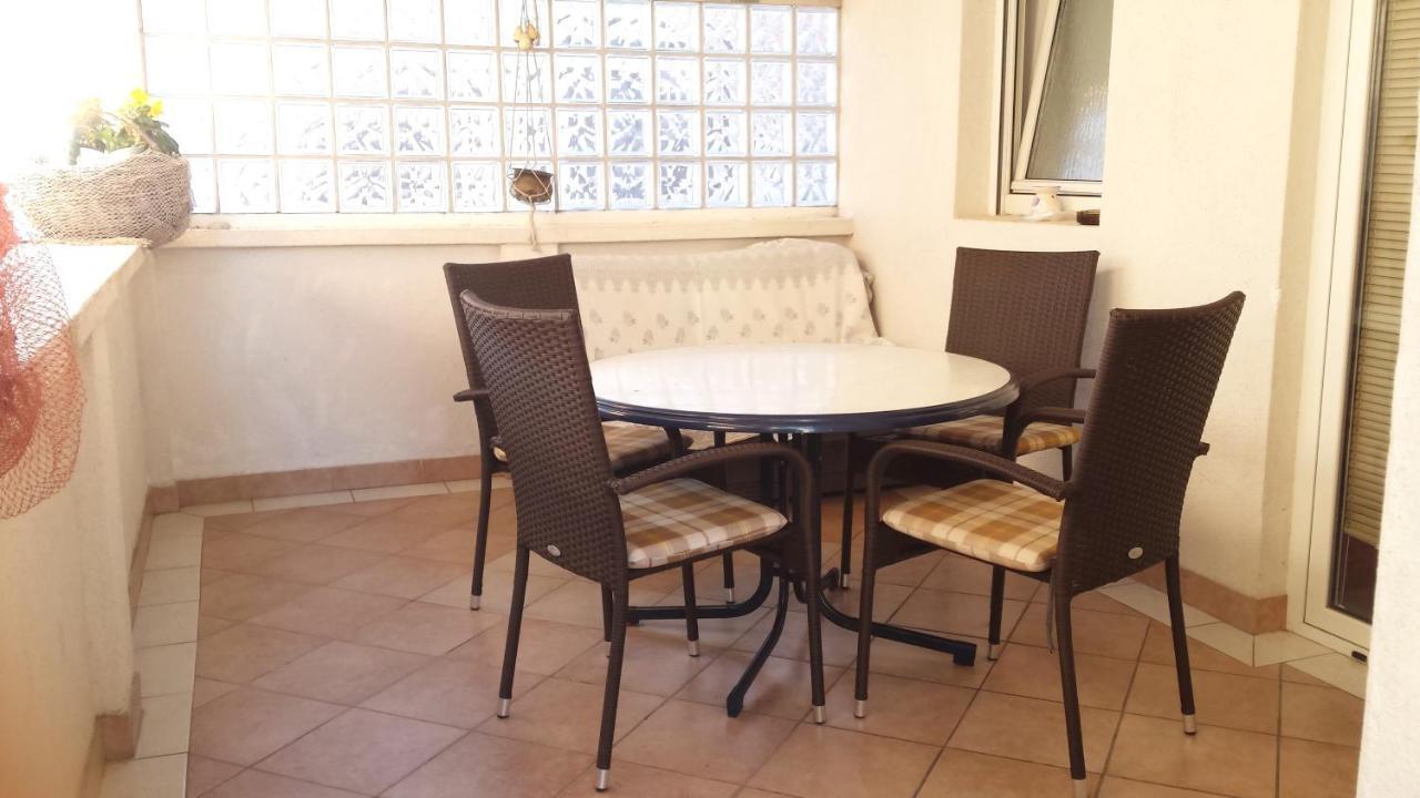 Apartments Sanda Tribunj Tribalj Pokój zdjęcie